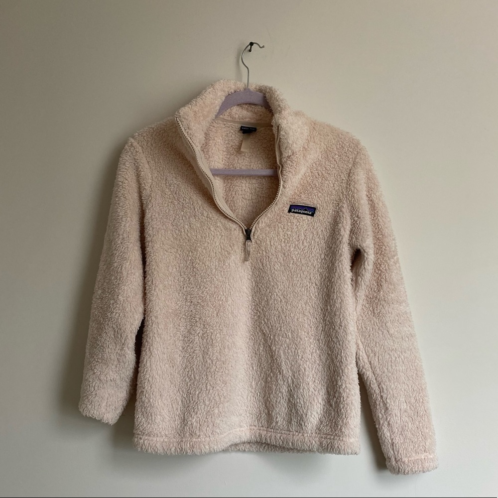 Patagonia quarter zip fuzzy cream